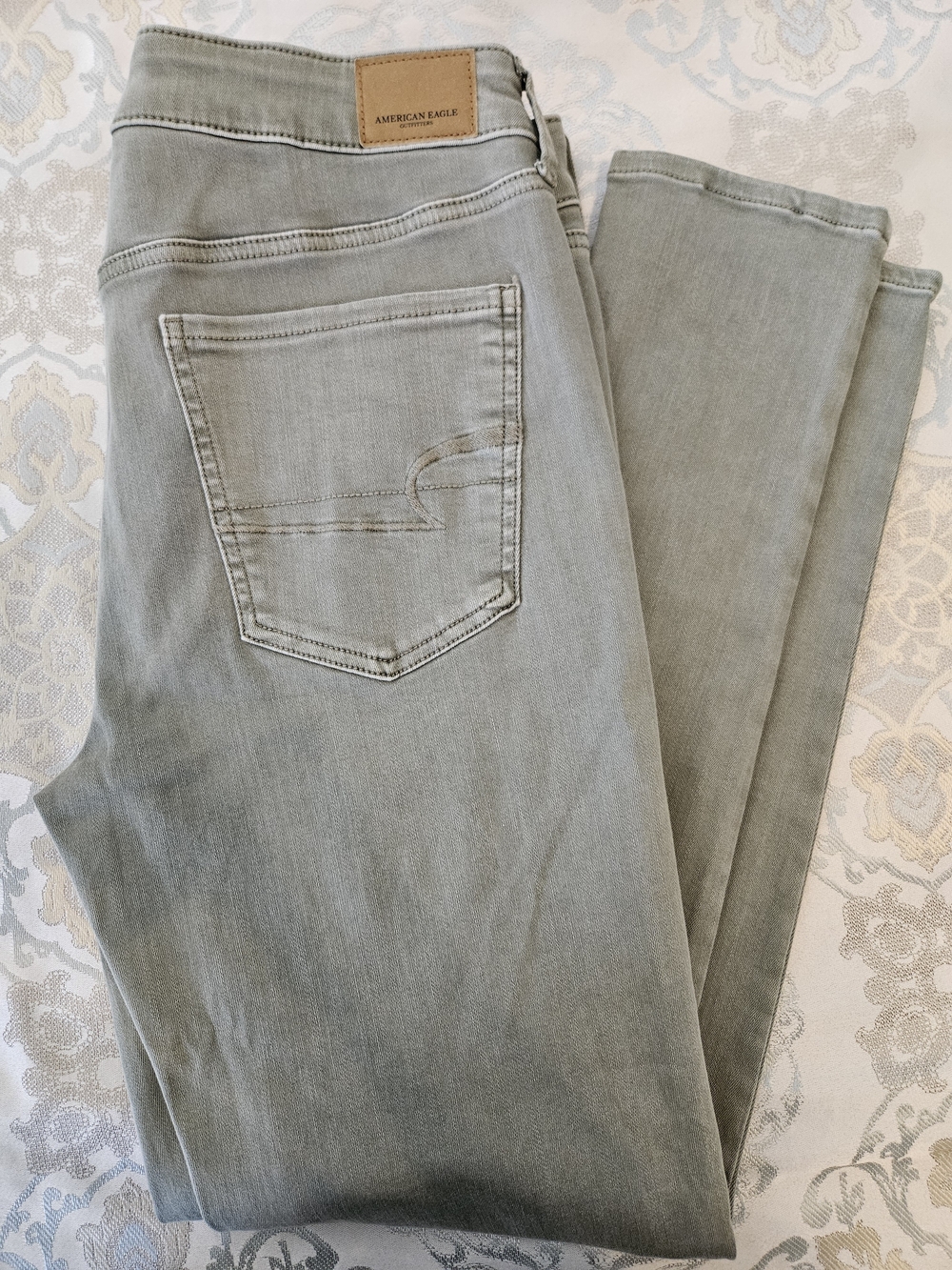 American Eagle Outfitters Women's Sage Green Skinny Jeans